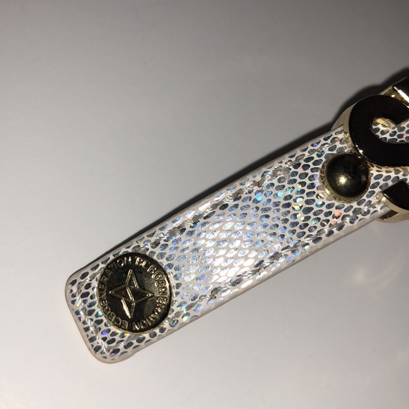 BCBG bracelet. Gold details 💖 - Picture 7 of 9